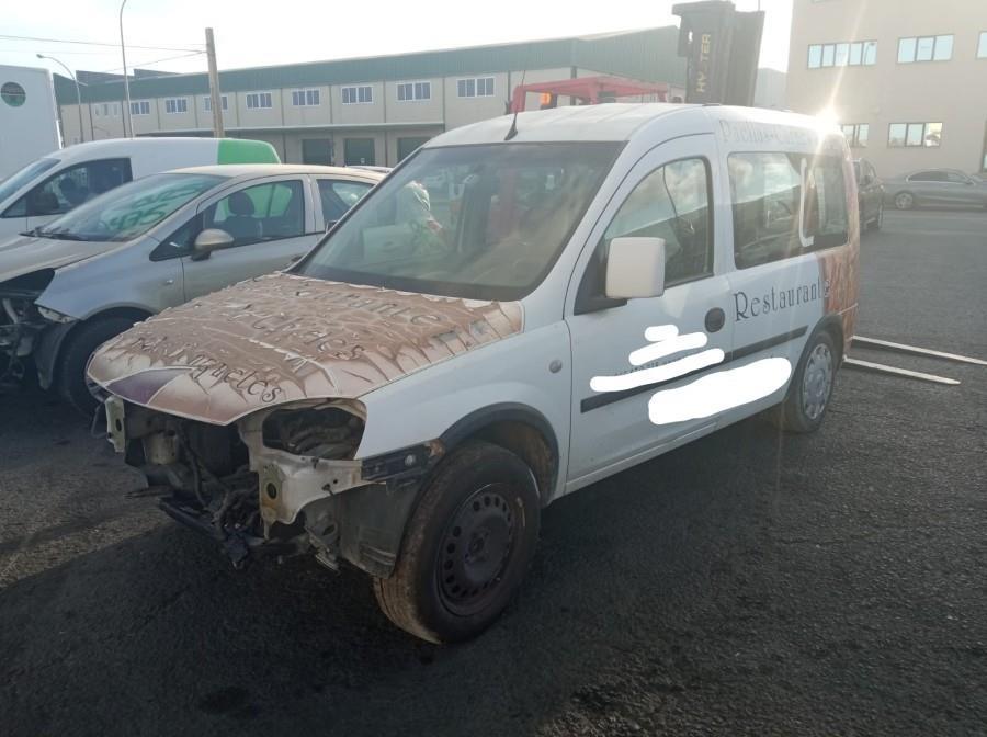 FARO-DELANTERO-DERECHO-OPEL-COMBO-1-3-CDTI-16V-75CV-Ano-2009-Auto-Desguace-Luque