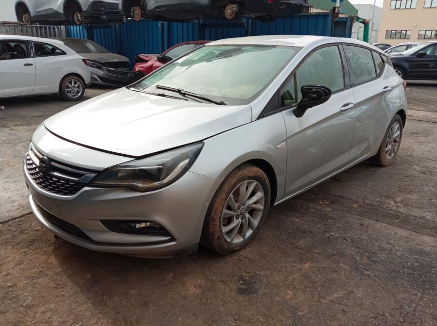 ANTINIEBLA-DELANTERO-DERECHO-OPEL-ASTRA-K-1-4-16V-SIDI-TURBO-150-CV-Ano-2019-Auto-Desguace-Luque