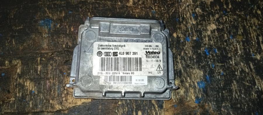 BALASTRO-DE-FARO-IZQUIERDO-XENON-AUDI-Q7-3-0-V6-24V-TDI-233-CV-Ano-2006-Auto-Desguace-Luque