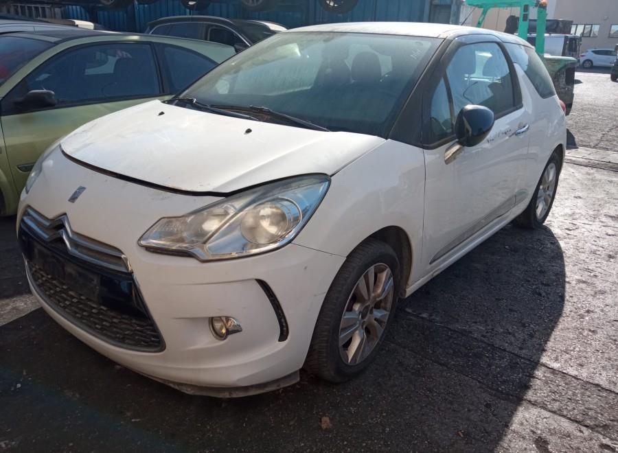 ANTINIEBLA-DELANTERO-DERECHO-CITROEN-DS3-1-2-12V-E-VTI-82-CV-Ano-2013-Auto-Desguace-Luque