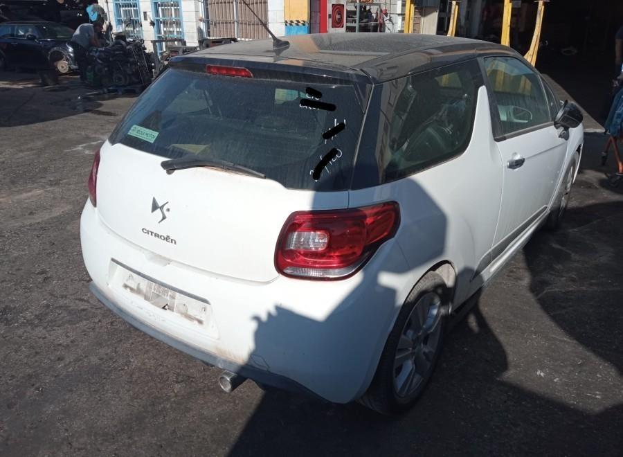 ANTINIEBLA-DELANTERO-DERECHO-CITROEN-DS3-1-2-12V-E-VTI-82-CV-Ano-2013-Auto-Desguace-Luque