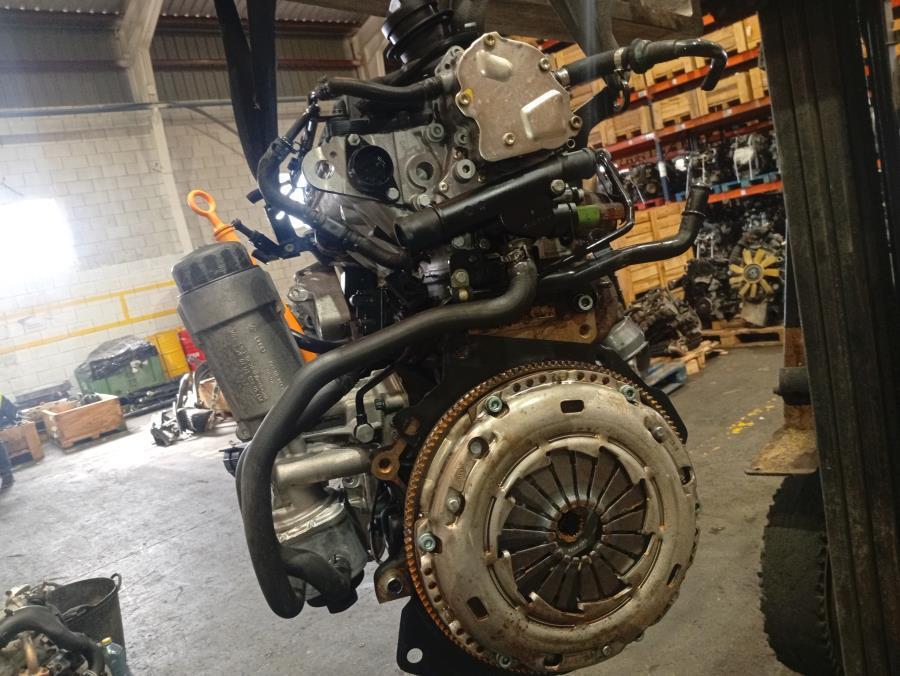 MOTOR-COMPLETO-VOLKSWAGEN-GOLF-IV-BERLINA-1J1-1-9-TDI-116-Ano-2000-Auto-Desguace-Luque