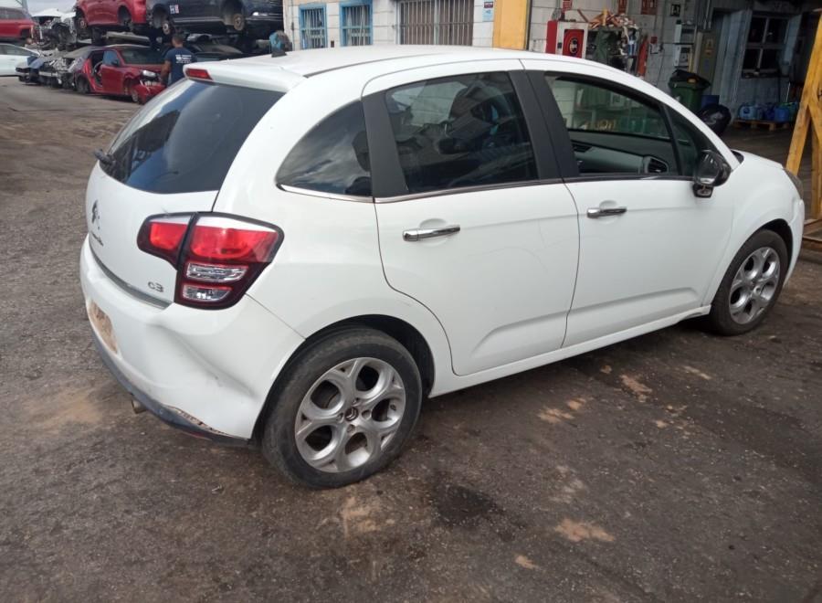 ANTINIEBLA-DELANTERO-DERECHO-CITROEN-C3-1-4-HDI-68-CV-Ano-2014-Auto-Desguace-Luque
