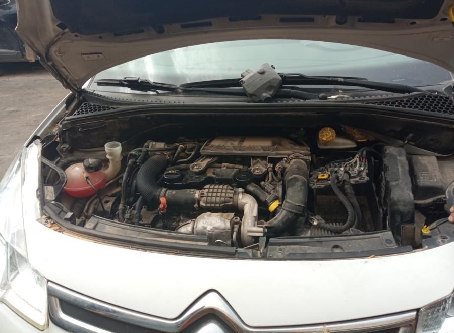 ANTINIEBLA-DELANTERO-DERECHO-CITROEN-C3-1-4-HDI-68-CV-Ano-2014-Auto-Desguace-Luque