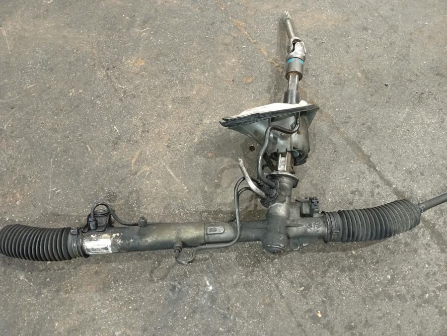 CREMALLERA-DE-DIRECCION-HIDRAULICA-FORD-FOCUS-BERLINA-CAK-1-8-TDDI-90CV-Ano-2002-Auto-Desguace-Luque