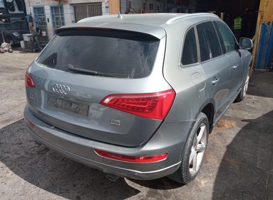 ANTINIEBLA-DELANTERO-IZQUIERDO-AUDI-Q5-8R-2-0-TFSI-Ano-2011-Auto-Desguace-Luque