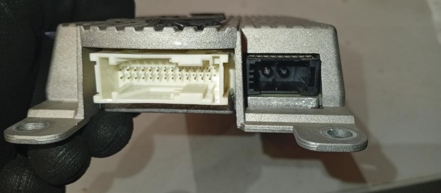 CENTRALITA-DE-BLUETOOTH-BMW-SERIE-5-G30-535D-Ano-2018-Auto-Desguace-Luque