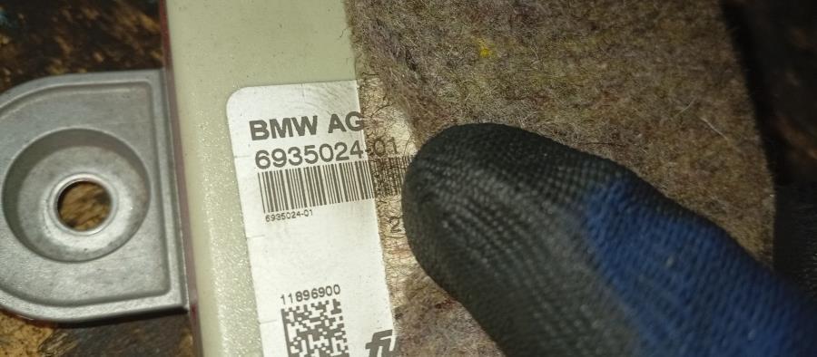 AMPLIFICADOR-DE-ANTENA-BMW-SERIE-5-TOURING-F11-520D-2-0-TURBODIESEL-Ano-2011-Auto-Desguace-Luque