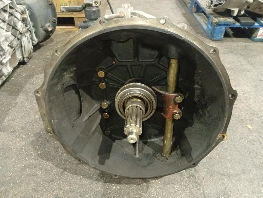 CAJA-DE-CAMBIOS-MANUAL-NISSAN-M13017-Ano-1990-Auto-Desguace-Luque