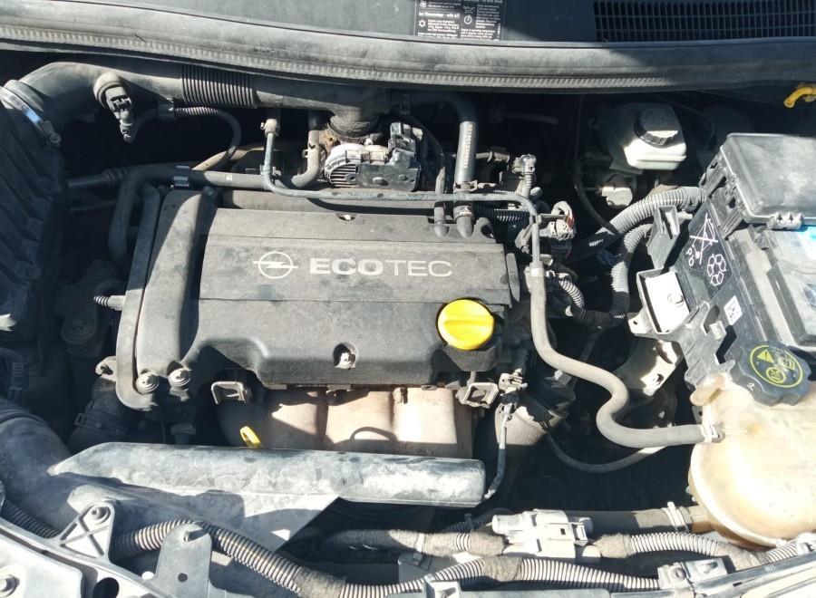 FARO-DELANTERO-IZQUIERDO-OPEL-CORSA-D-1-4-16V-Ano-2009-Auto-Desguace-Luque