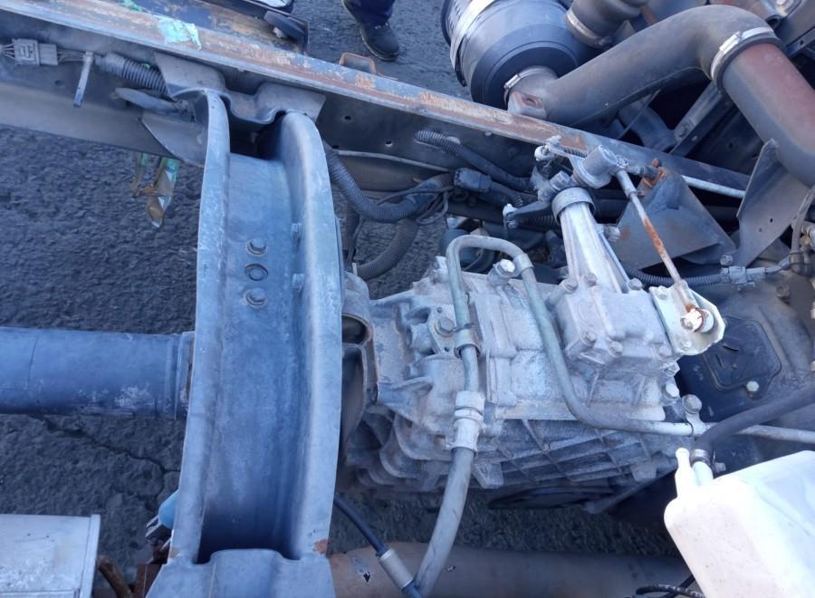 FARO-DELANTERO-DERECHO-NISSAN-ATLEON-4-0-D-Ano-2005-Auto-Desguace-Luque