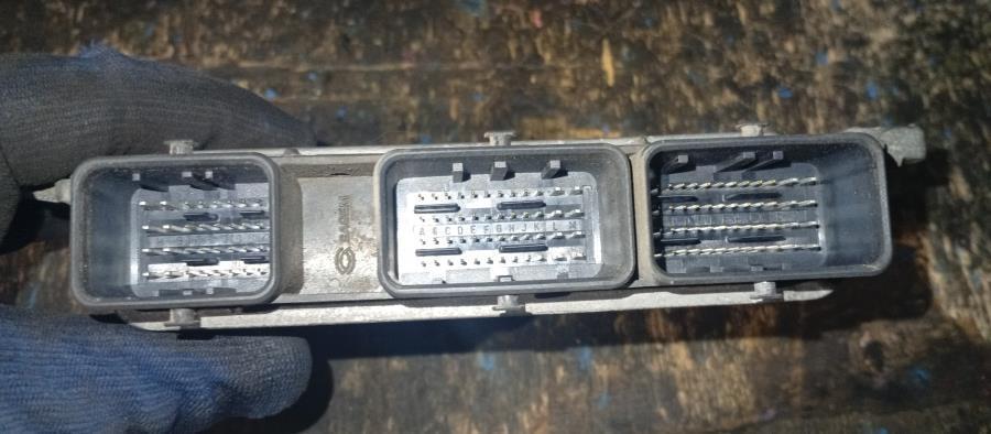 CENTRALITA-DE-MOTOR-RENAULT-MEGANE-II-CABRIO-1-6-16V-Ano-2004-Auto-Desguace-Luque