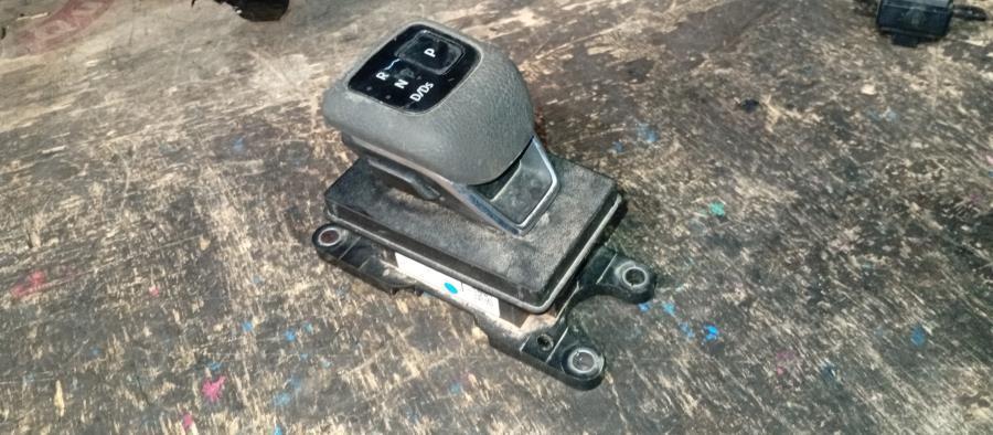 PALANCA-DE-CAMBIOS-AUTOMATICA-NISSAN-QASHQAI-Ano-2024-Auto-Desguace-Luque