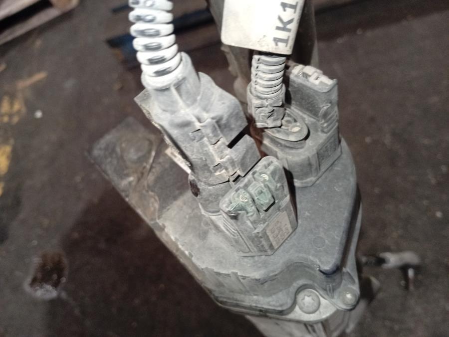 CREMALLERA-ELECTRICA-DE-DIRECCION-SEAT-LEON-1p1-STYLE-1-9-TDI-105-CV-Ano-2007-Auto-Desguace-Luque