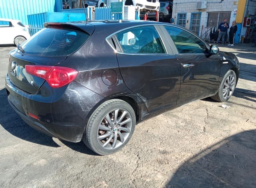 PALANCA-DE-CAMBIOS-ALFA-ROMEO-GIULIETTA-191-1-6-JTDM-CAT-105CV-Ano-2014-Auto-Desguace-Luque