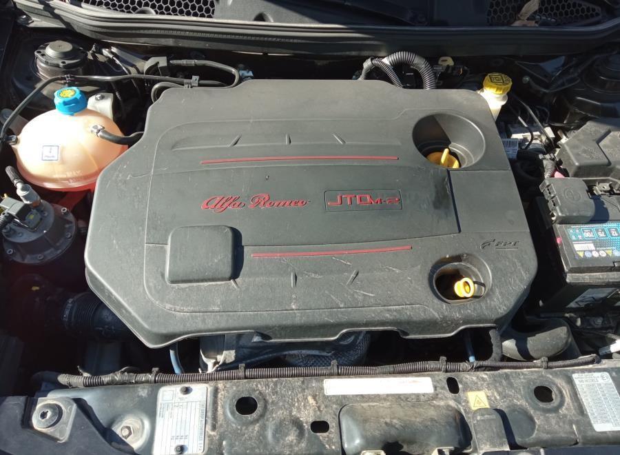 POMO-PALANCA-DE-CAMBIOS-Y-FUNDA-ALFA-ROMEO-GIULIETTA-191-1-6-JTDM-CAT-105CV-Ano-2014-Auto-Desguace-Luque