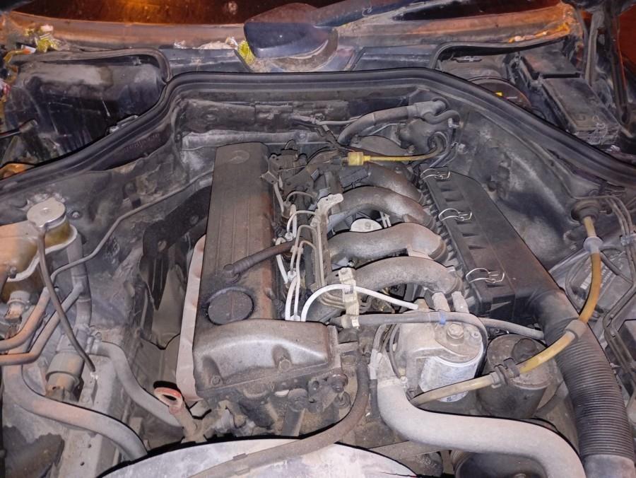 FARO-DELANTERO-IZQUIERDO-MERCEDES-CLASE-E-W124-2-5D-90CV-Ano-1991-Auto-Desguace-Luque