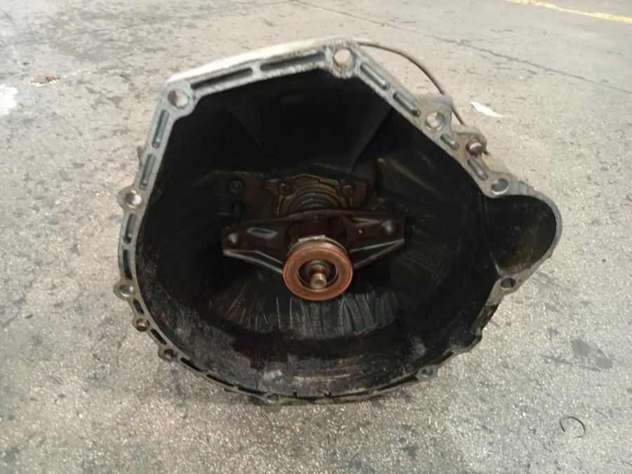 CAJA-DE-CAMBIOS-MANUAL-MERCEDES-CLASE-E-W124-2-5D-90CV-Ano-1991-Auto-Desguace-Luque