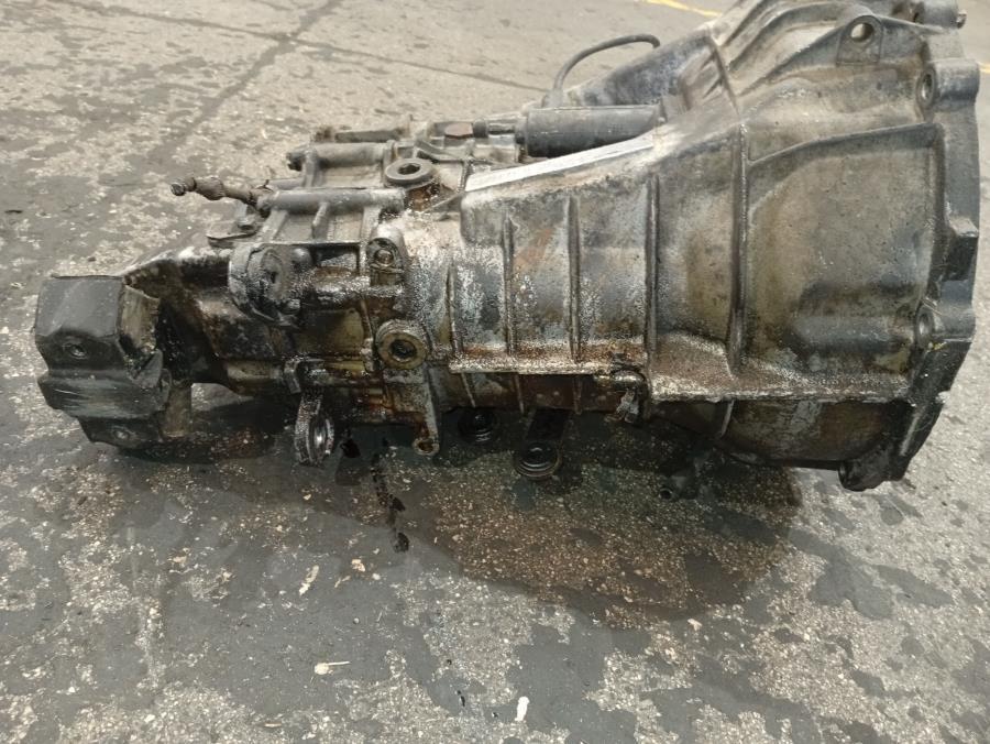 CAJA-DE-CAMBIOS-MANUAL-MERCEDES-CLASE-E-W124-2-5D-90CV-Ano-1991-Auto-Desguace-Luque