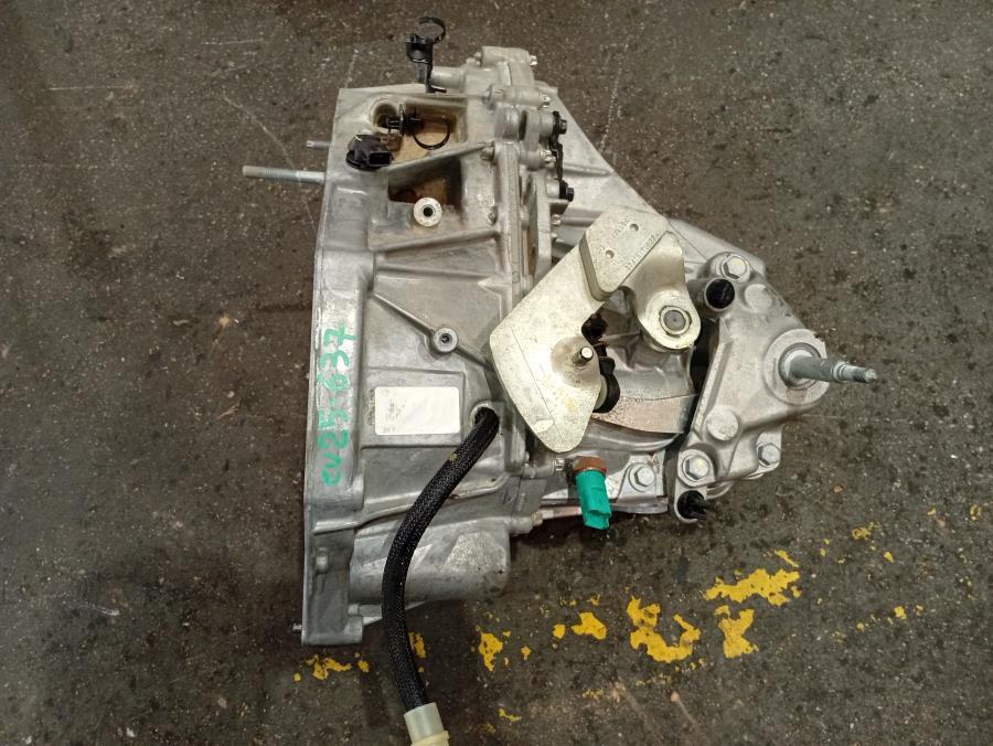 CAJA-DE-CAMBIOS-MANUAL-DACIA-DOKKER-1-5-DCI-Ano-2019-Auto-Desguace-Luque