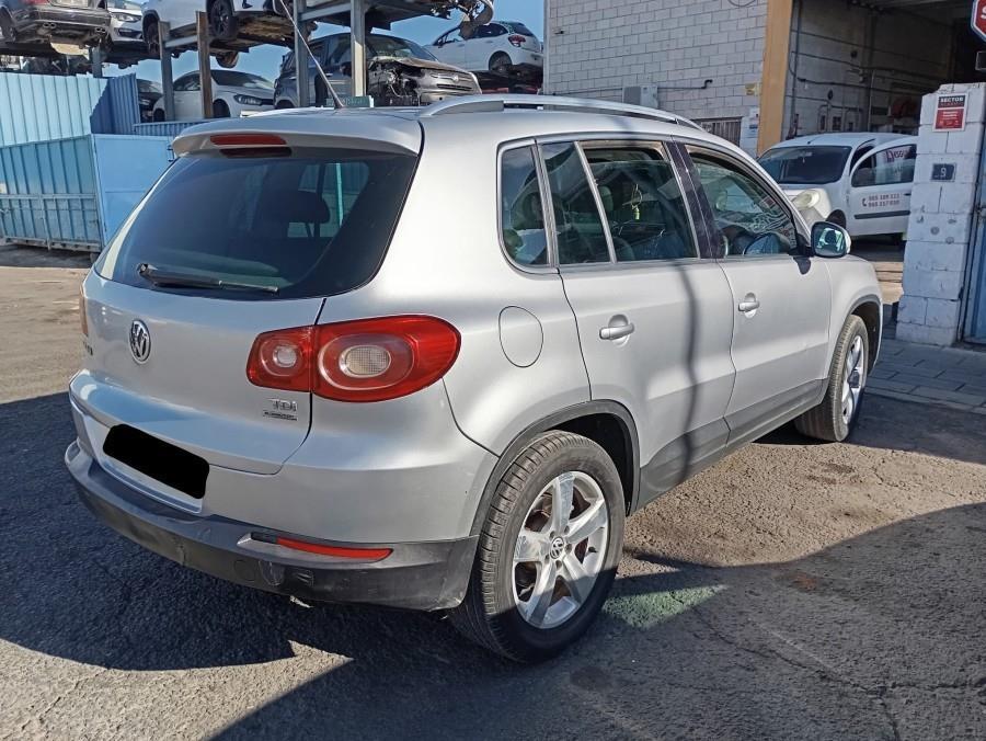 CREMALLERA-DE-DIRECCION-HIDRAULICA-VOLKSWAGEN-TIGUAN-2-0-TDI-140-CV-Ano-2010-Auto-Desguace-Luque