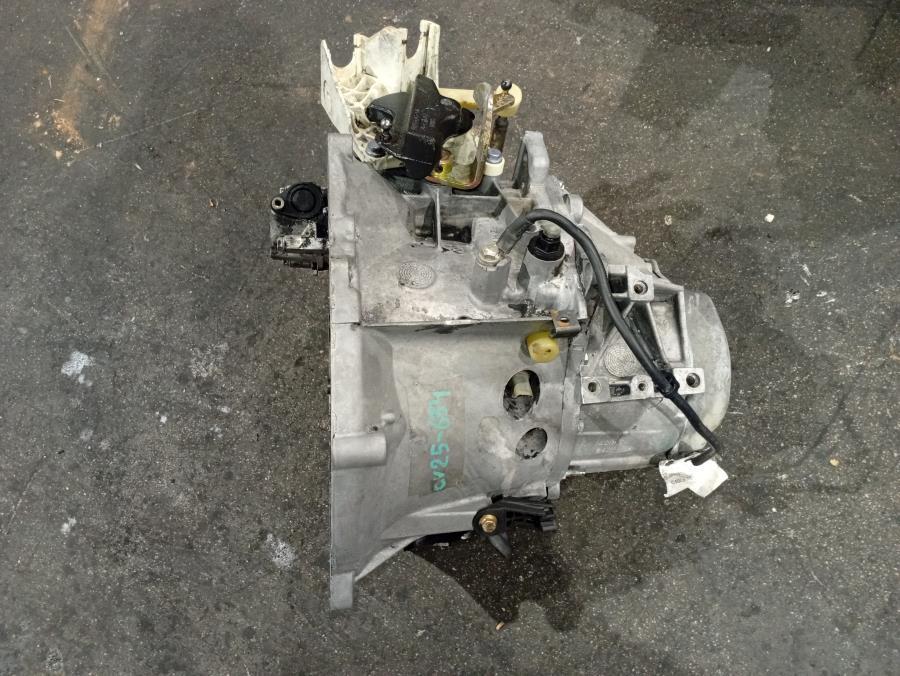 CAJA-DE-CAMBIOS-MANUAL-CITROEN-C4-1-6-16V-CAT-109-CV-Ano-2005-Auto-Desguace-Luque