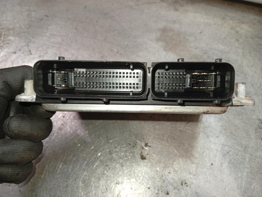 CENTRALITA-DE-MOTOR-OPEL-VECTRA-C-BERLINA-2-0-DTI-101-CV-Ano-2002-Auto-Desguace-Luque