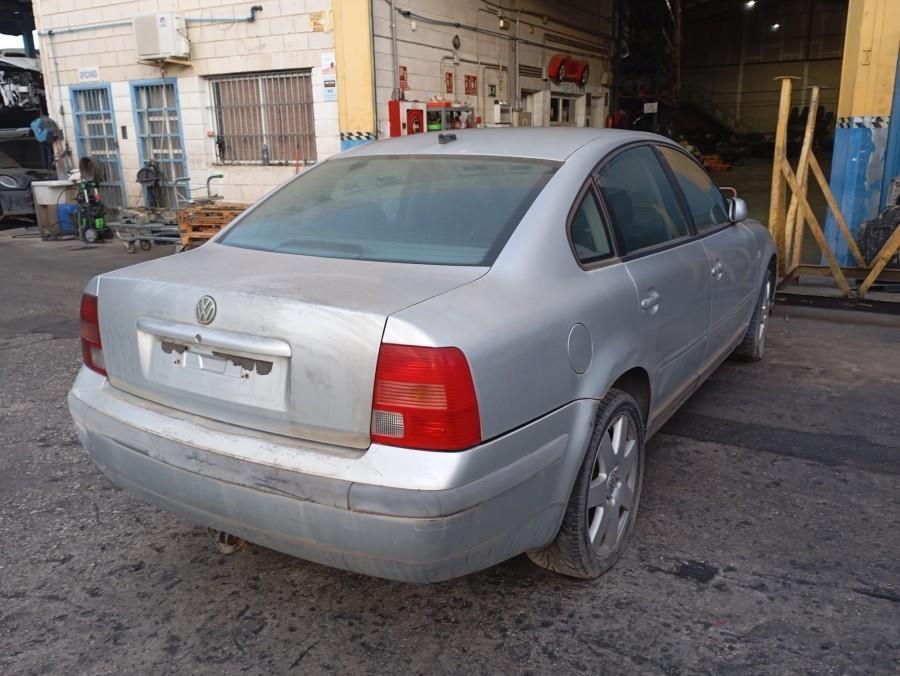 MOTOR-COMPLETO-VOLKSWAGEN-PASSAT-BERLINA-3B3-Edition-2-5-TDI-V6-Ano-2000-Auto-Desguace-Luque