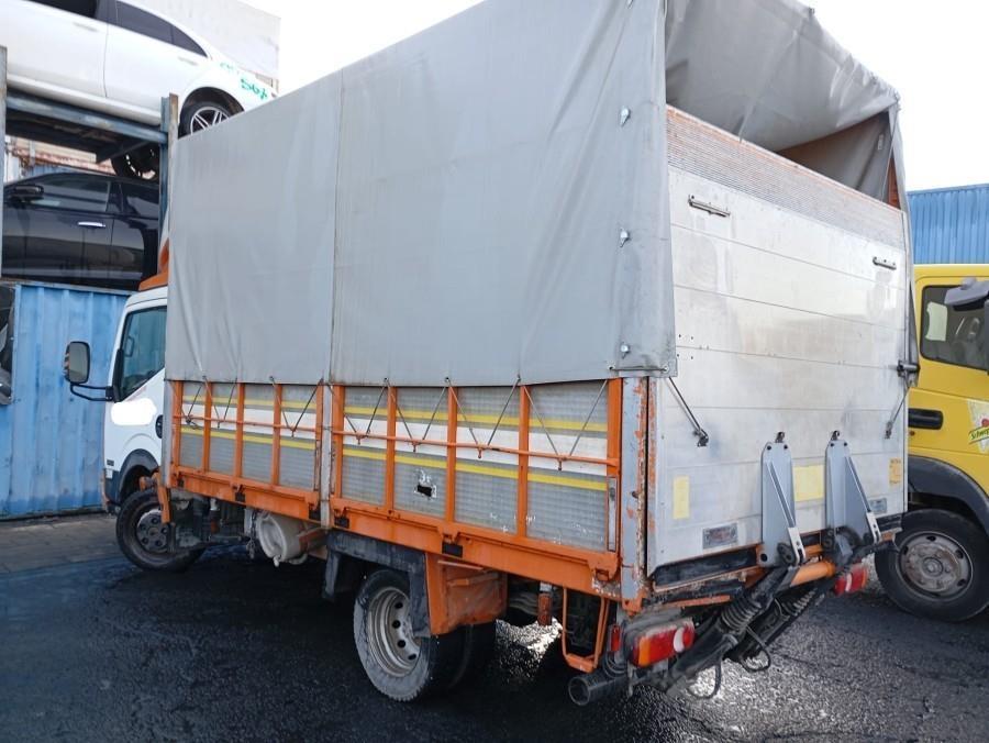 ANTINIEBLA-DELANTERO-DERECHO-NISSAN-CABSTAR-2-5-DISEL-131-CV-Ano-2008-Auto-Desguace-Luque