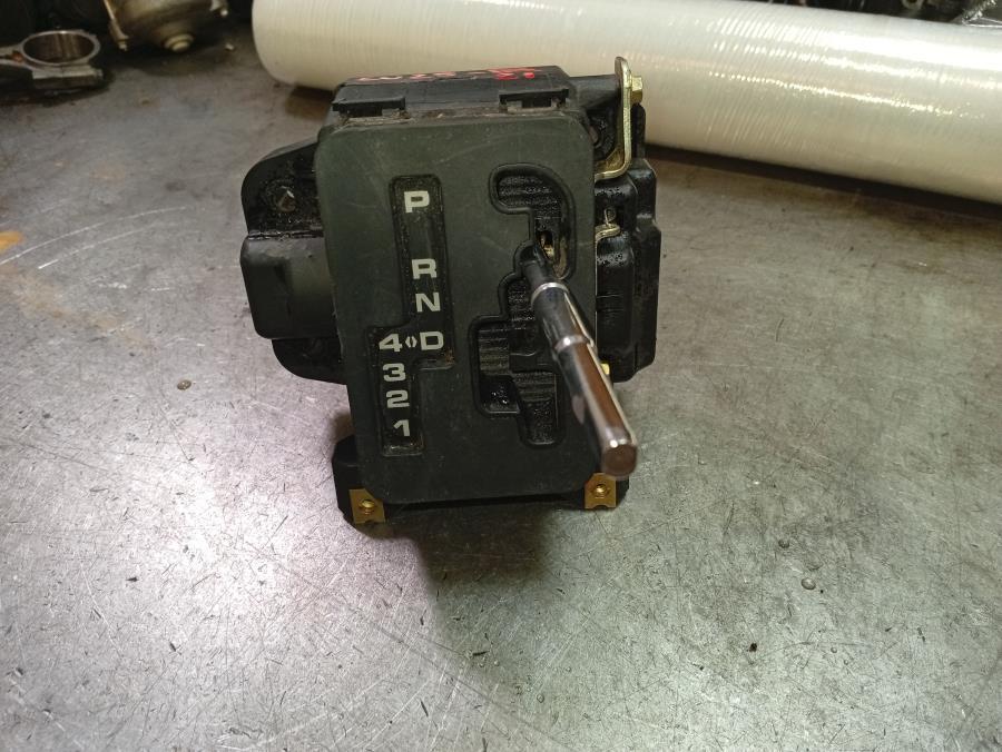 PALANCA-DE-CAMBIO-AUTOMATICA-MERCEDES-ML-W-163-3-2-V6-18V-CAT-218-CV-Ano-1998-Auto-Desguace-Luque