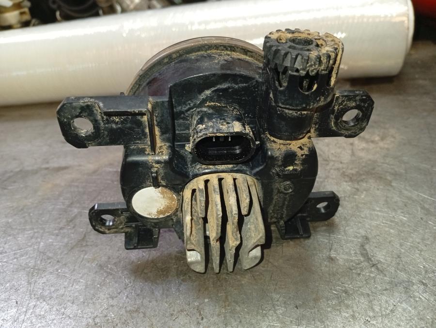 ANTINIEBLA-DELANTERO-DERECHO-PEUGEOT-3008-1-2-12V-E-THP-131-CV-Ano-2018-Auto-Desguace-Luque