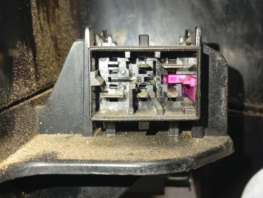 ALTAVOZ-PORSCHE-CAYENNE-4-5-V8-TURBO-CAT-Ano-2004-Auto-Desguace-Luque