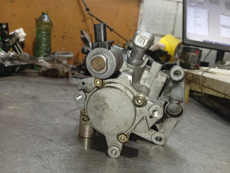 BOMBA-DE-DIRECCION-HIDRAULICA-MERCEDES-SLK-R-171-3-5-V6-Ano-2004-Auto-Desguace-Luque