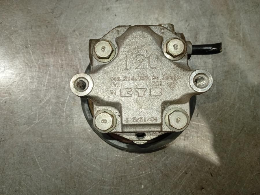 BOMBA-DE-DIRECCION-HIDRAULICA-PORSCHE-CAYENNE-4-5-V8-CAT-Ano-2005-Auto-Desguace-Luque