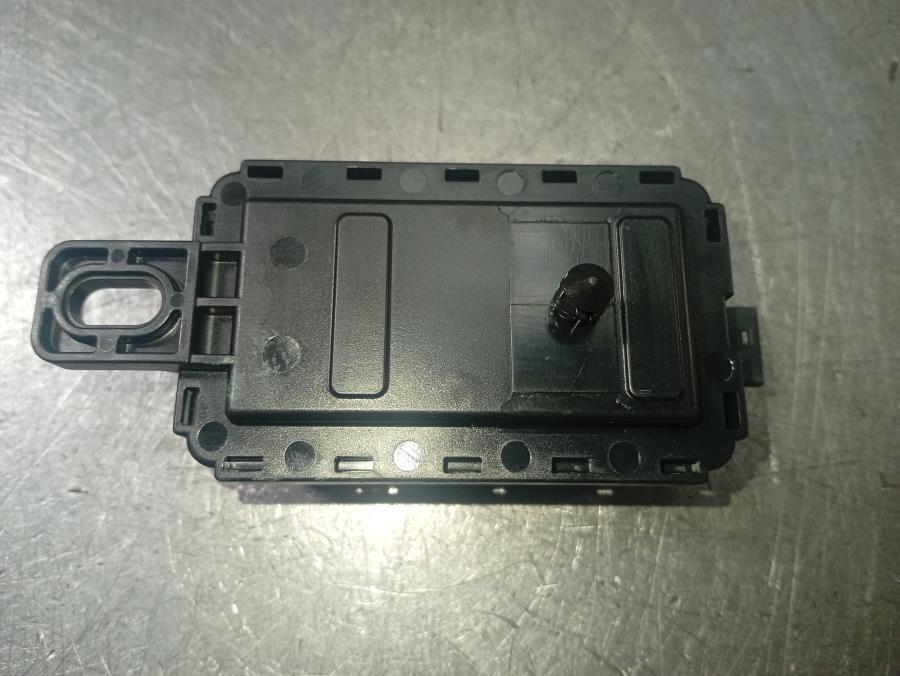 AMPLIFICADOR-DE-ANTENA-MINI-CABRIO-F57-2-0-16V-192-CV-Ano-2020-Auto-Desguace-Luque