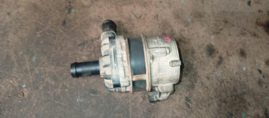 BOMBA-DE-AGUA-ADICIONAL-MERCEDES-CLASE-G-W463-TODO-TERRENO-5-5-V8-CAT-63-AMG-720-CV-Ano-2016-Auto-Desguace-Luque