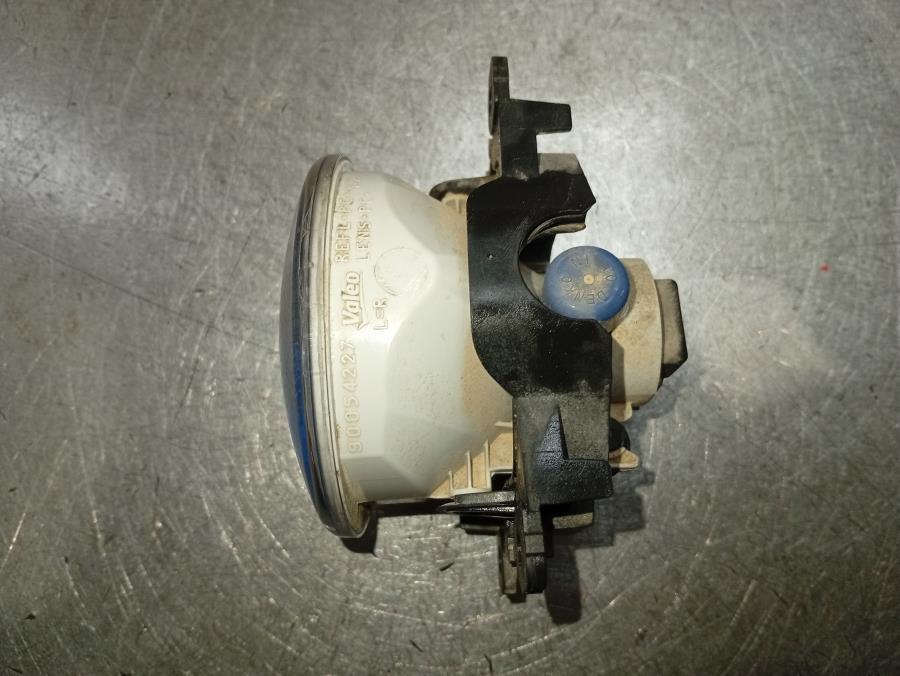 ANTINIEBLA-DELANTERO-DERECHO-CITROEN-C4-1-6-E-HDI-FAP-114-CV-Ano-2015-Auto-Desguace-Luque