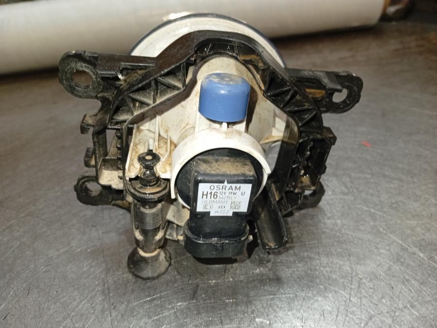 ANTINIEBLA-DELANTERO-IZQUIERDO-CITROEN-C4-1-6-E-HDI-FAP-114-CV-Ano-2015-Auto-Desguace-Luque