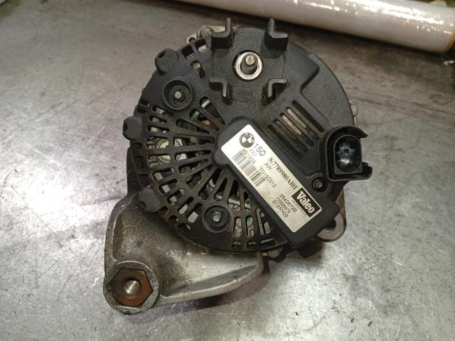 ALTERNADOR-BMW-SERIE-3-BERLINA-E46-330D-204CV-Ano-2002-Auto-Desguace-Luque
