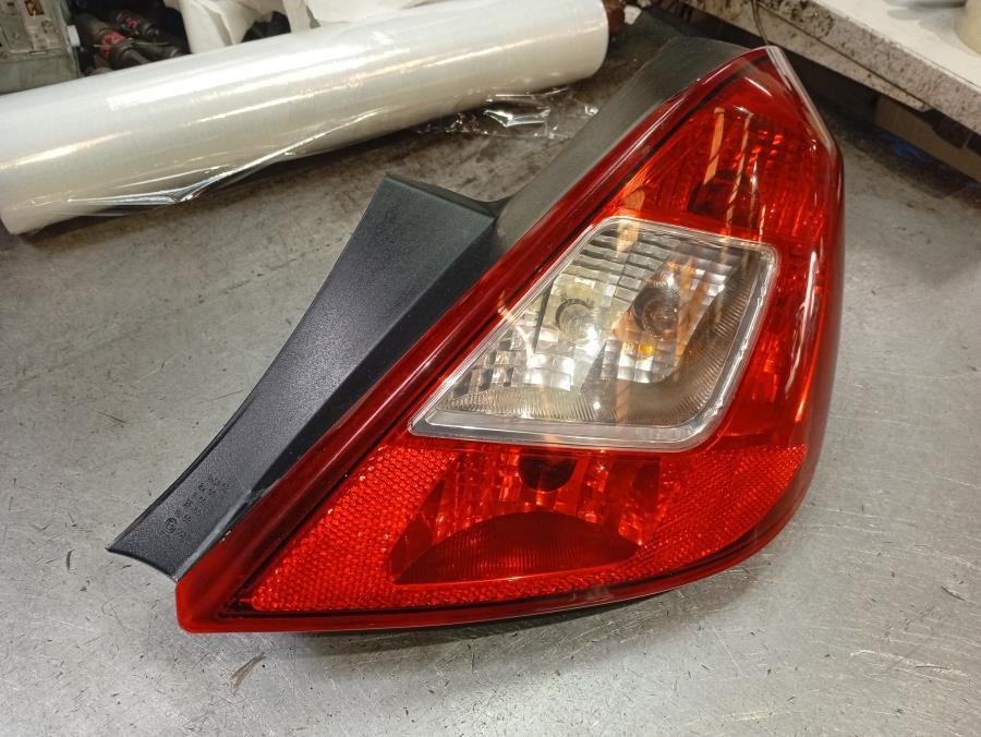 PILOTO-TRASERO-DERECHO-OPEL-CORSA-1-2-16V-Ano-2012-Auto-Desguace-Luque