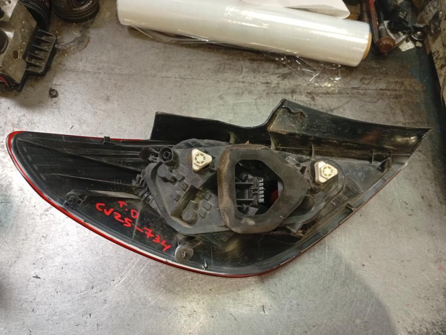 PILOTO-TRASERO-DERECHO-OPEL-CORSA-1-2-16V-Ano-2012-Auto-Desguace-Luque