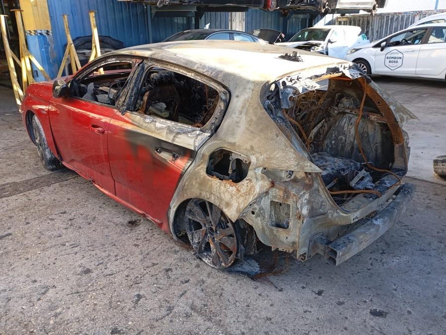 LUZ-DIURNA-DERECHA-PEUGEOT-308-1-6-HYBRID-Ano-2022-Auto-Desguace-Luque