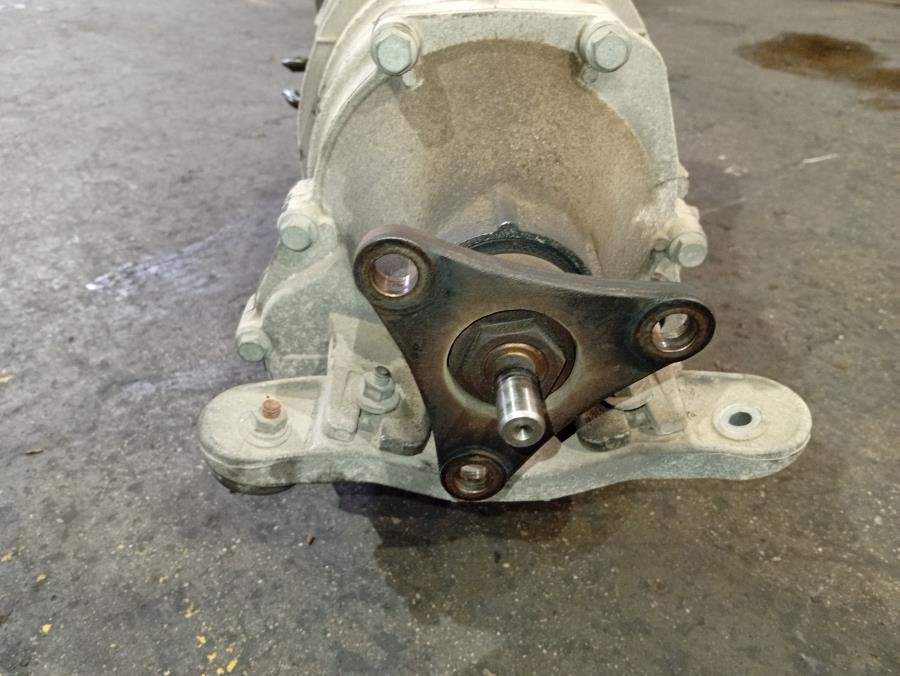 CAJA-DE-CAMBIOS-AUTOMATICA-BMW-SERIE-5-BERLINA-E39-525-D-Ano-2001-Auto-Desguace-Luque