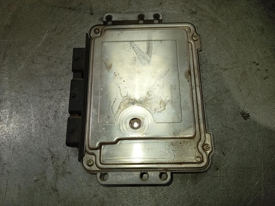CENTRALITA-DE-MOTOR-RENAULT-SCENIC-II-1-9-DCI-120CV-Ano-2003-Auto-Desguace-Luque
