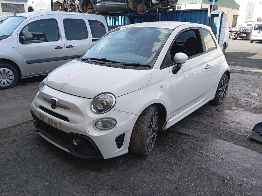 ANTINIEBLA-DELANTERO-DERECHO-FIAT-500-ABARTH-1-4-T-JET-Ano-2019-Auto-Desguace-Luque