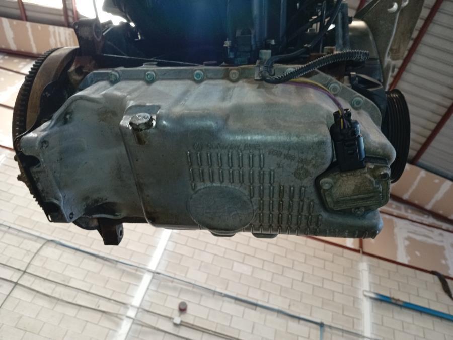 MOTOR-COMPLETO-VOLKSWAGEN-GOLF-IV-BERLINA-1J1-1-6-16V-105CV-Ano-2001-Auto-Desguace-Luque