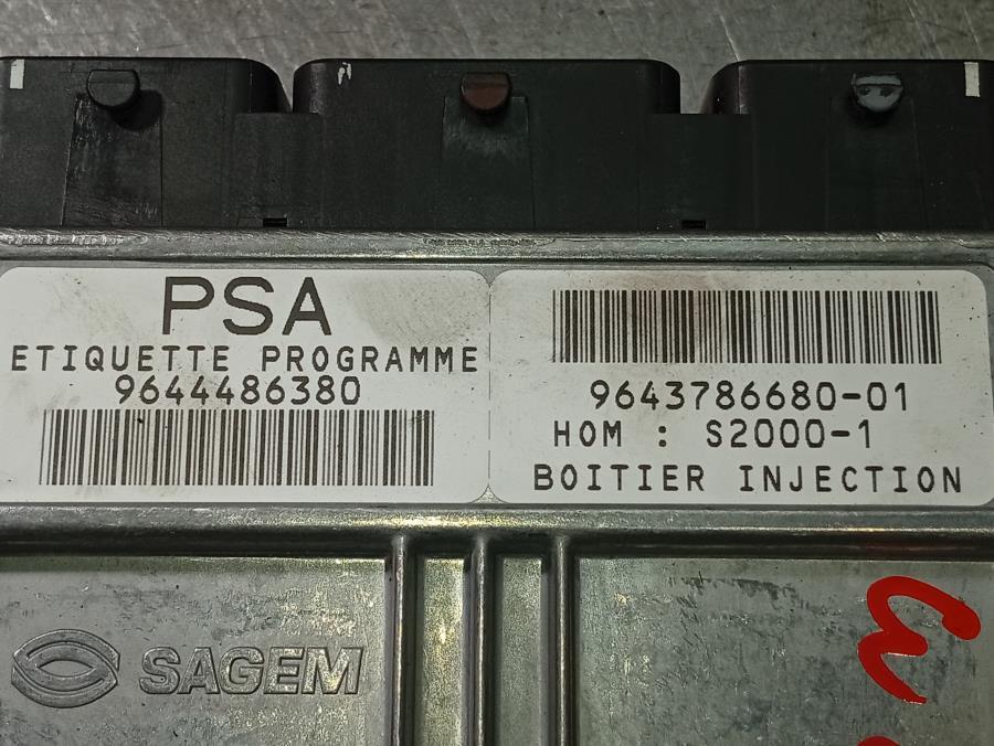 CENTRALITA-DE-MOTOR-CITROEN-C5-1-8-16V-Ano-2001-Auto-Desguace-Luque