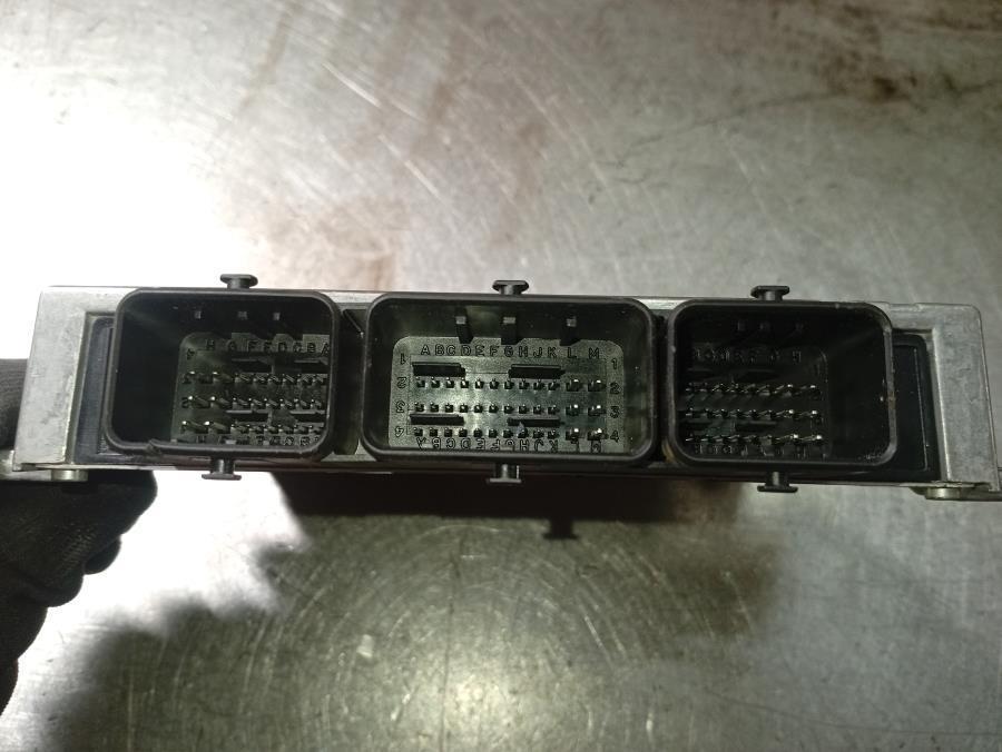 CENTRALITA-DE-MOTOR-CITROEN-C5-1-8-16V-Ano-2001-Auto-Desguace-Luque