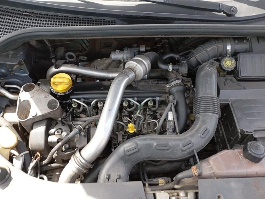 TERCERA-LUZ-DE-FRENO-RENAULT-CLIO-III-1-5-DCI-DIESEL-CAT-86-CV-Ano-2008-Auto-Desguace-Luque