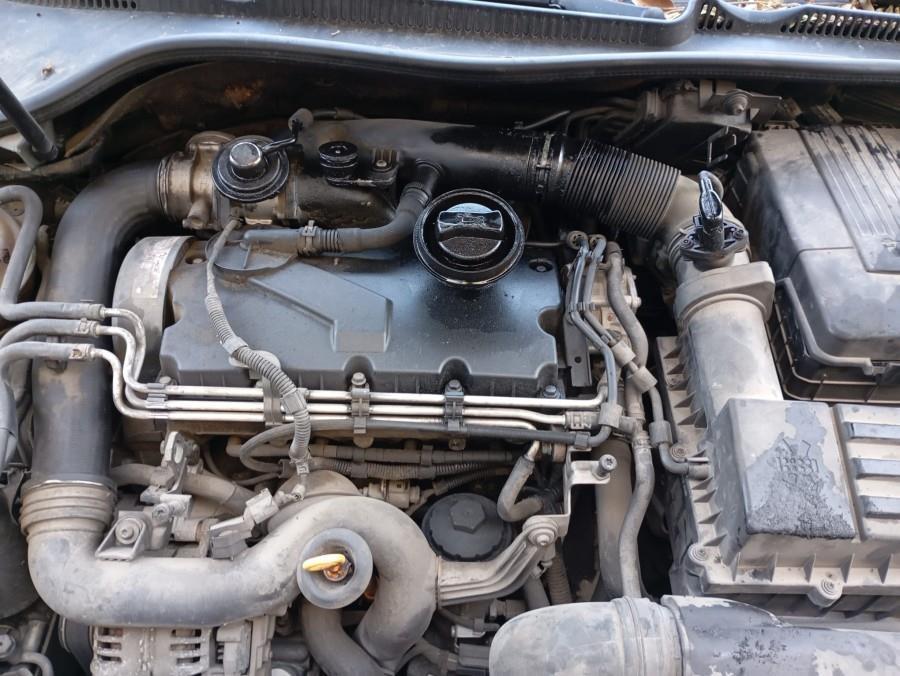 CENTRALITA-DE-MOTOR-VOLKSWAGEN-GOLF-V-BERLINA-1K1-1-9-TDI-105CV-Ano-2004-Auto-Desguace-Luque